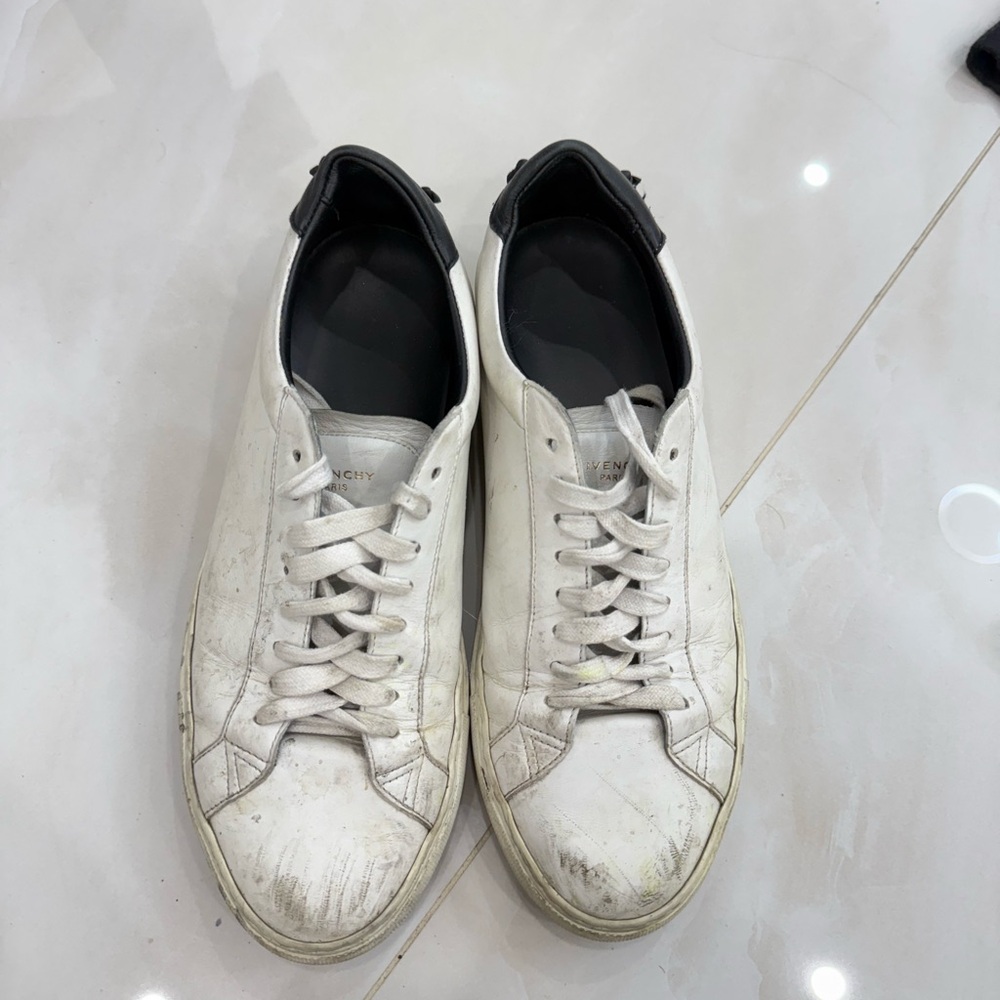 Men's White& black Givenchy sneakers
